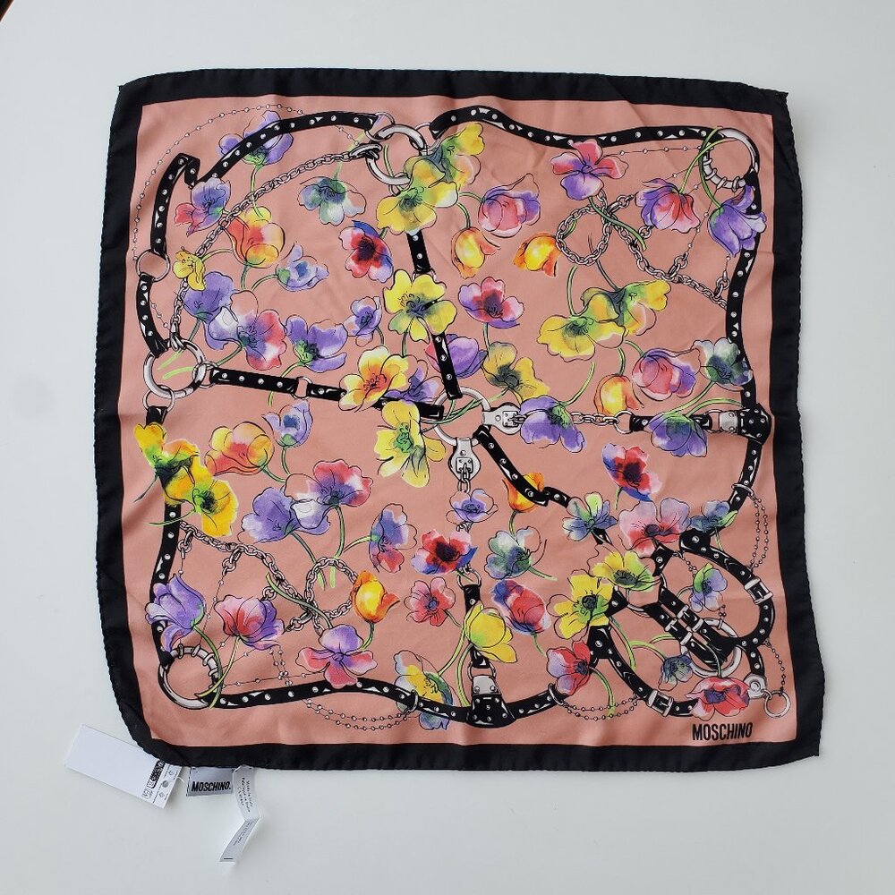 Moschino boutique! 100% Silk Scarf (50x50 cm)